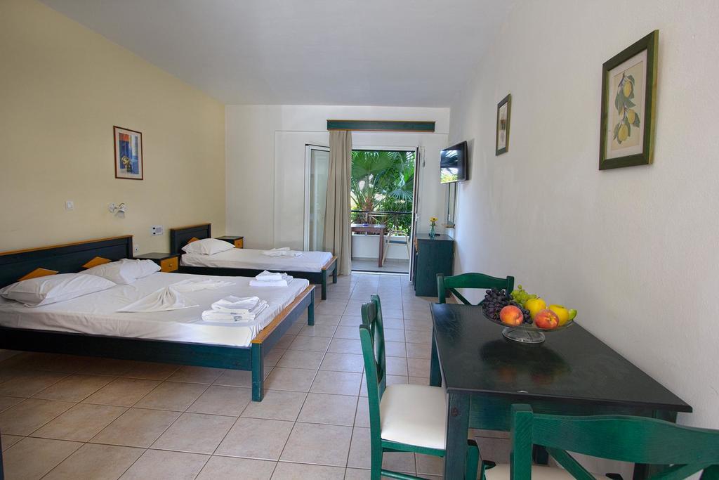 Pinelopi Apartments Джорджополис Екстериор снимка
