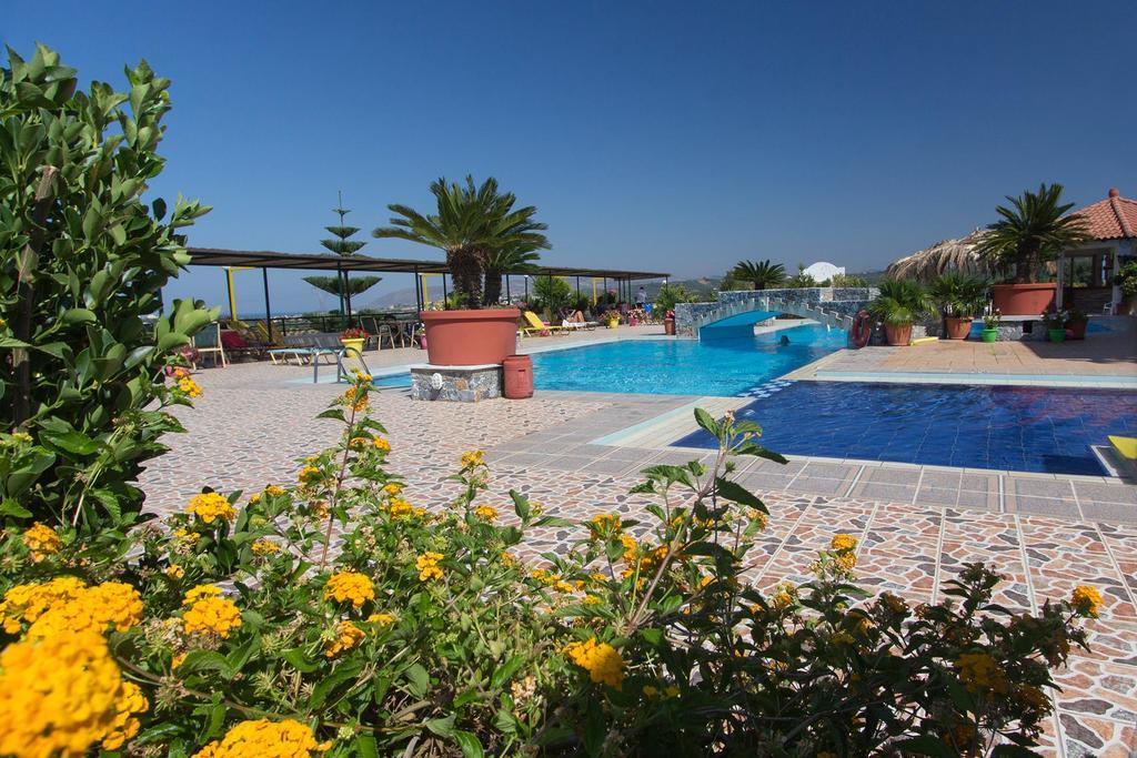 Pinelopi Apartments Джорджополис Екстериор снимка