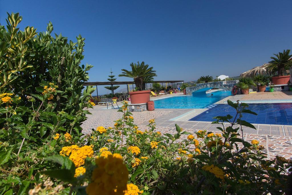 Pinelopi Apartments Джорджополис Екстериор снимка